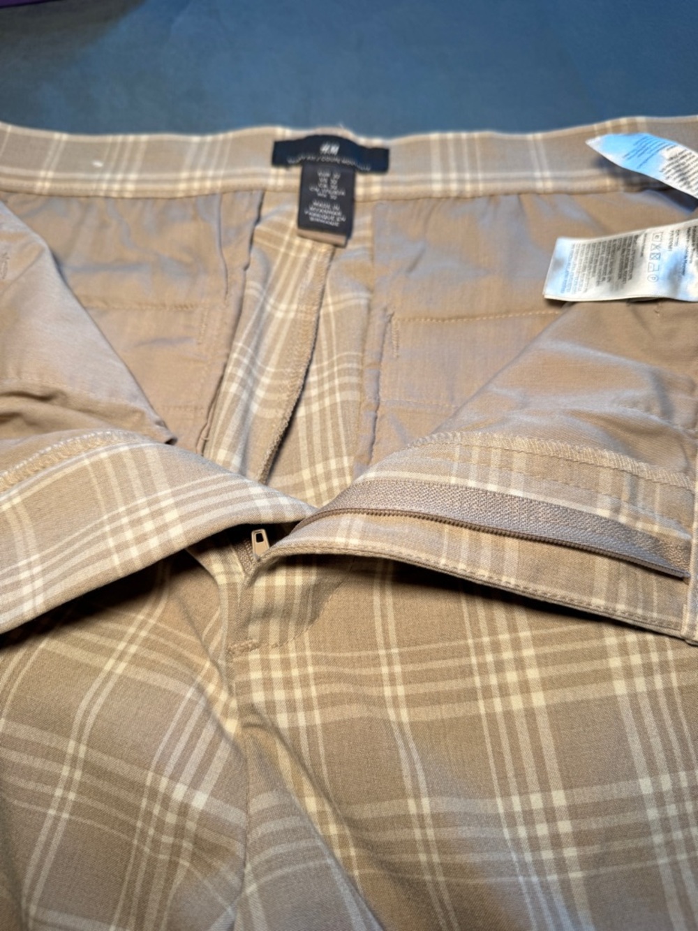 H&M Beige Plaid Chinos - Picture 4 of 7